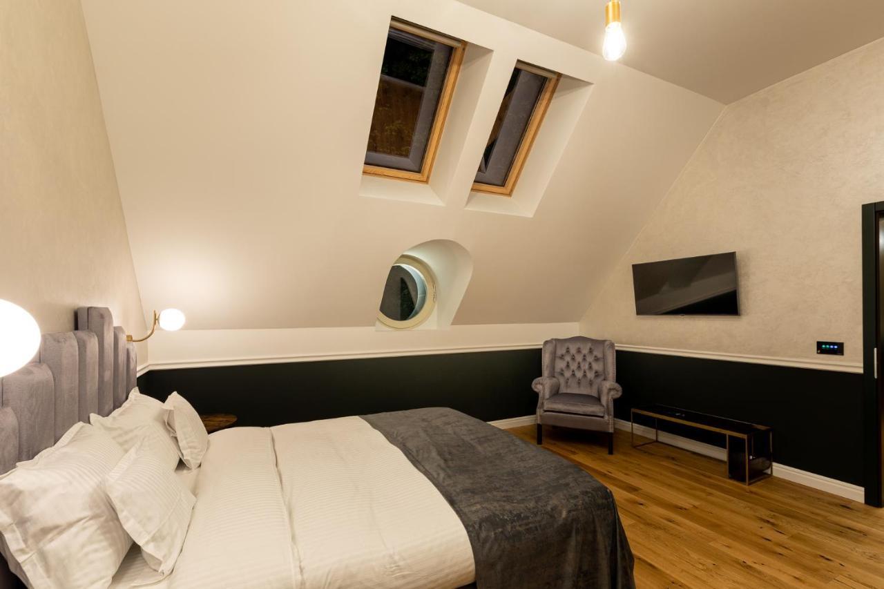 Boutique Hotel Cocosul De Aur Târgu-Mureş Eksteriør bilde