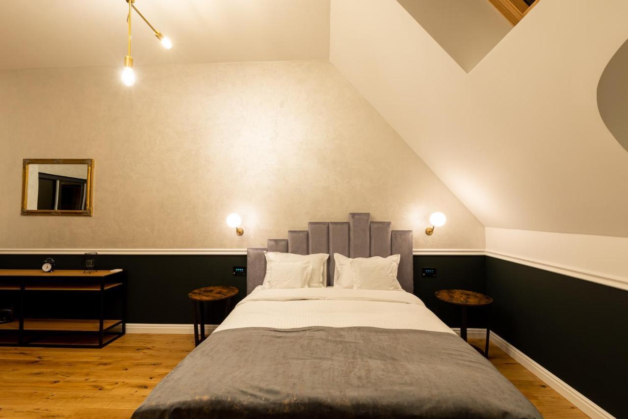 Boutique Hotel Cocosul De Aur Târgu-Mureş Eksteriør bilde