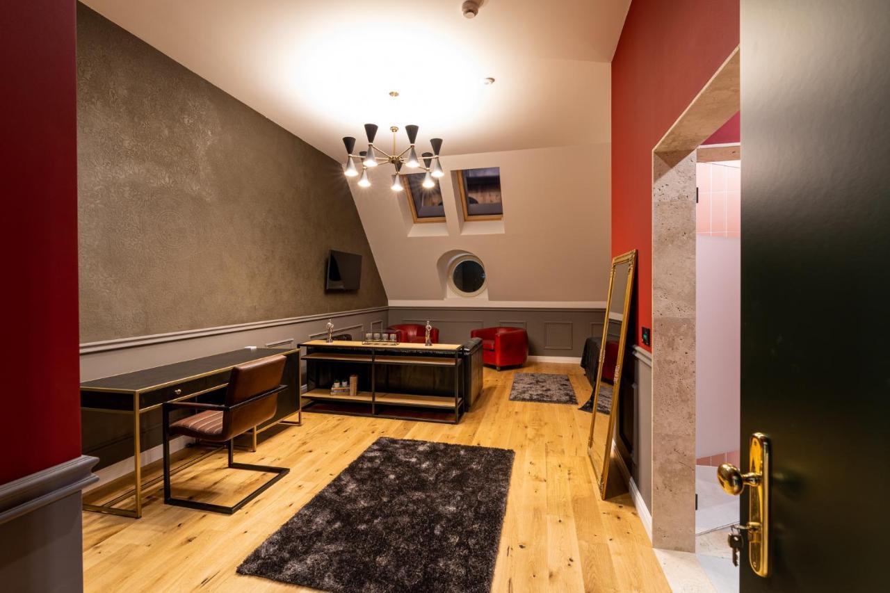 Boutique Hotel Cocosul De Aur Târgu-Mureş Eksteriør bilde