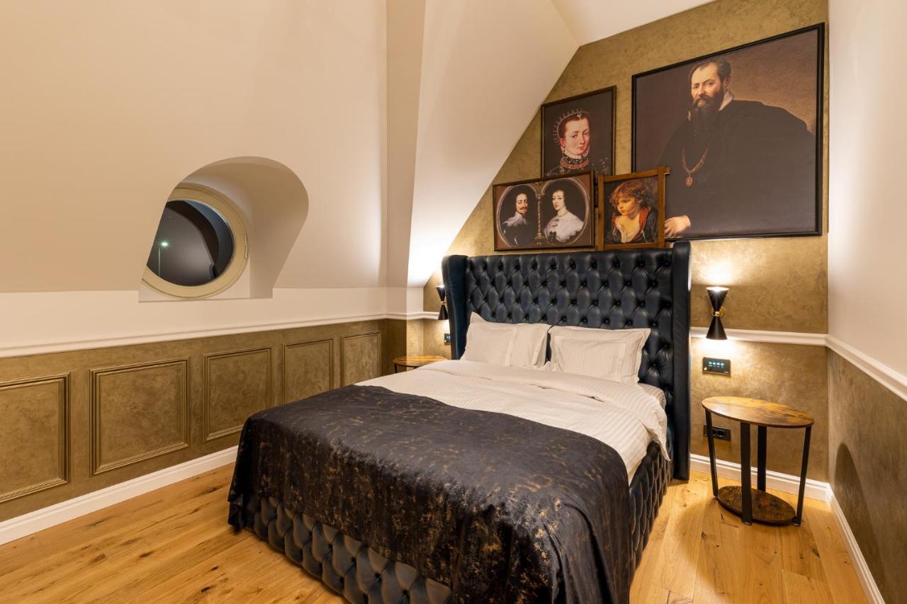 Boutique Hotel Cocosul De Aur Târgu-Mureş Eksteriør bilde