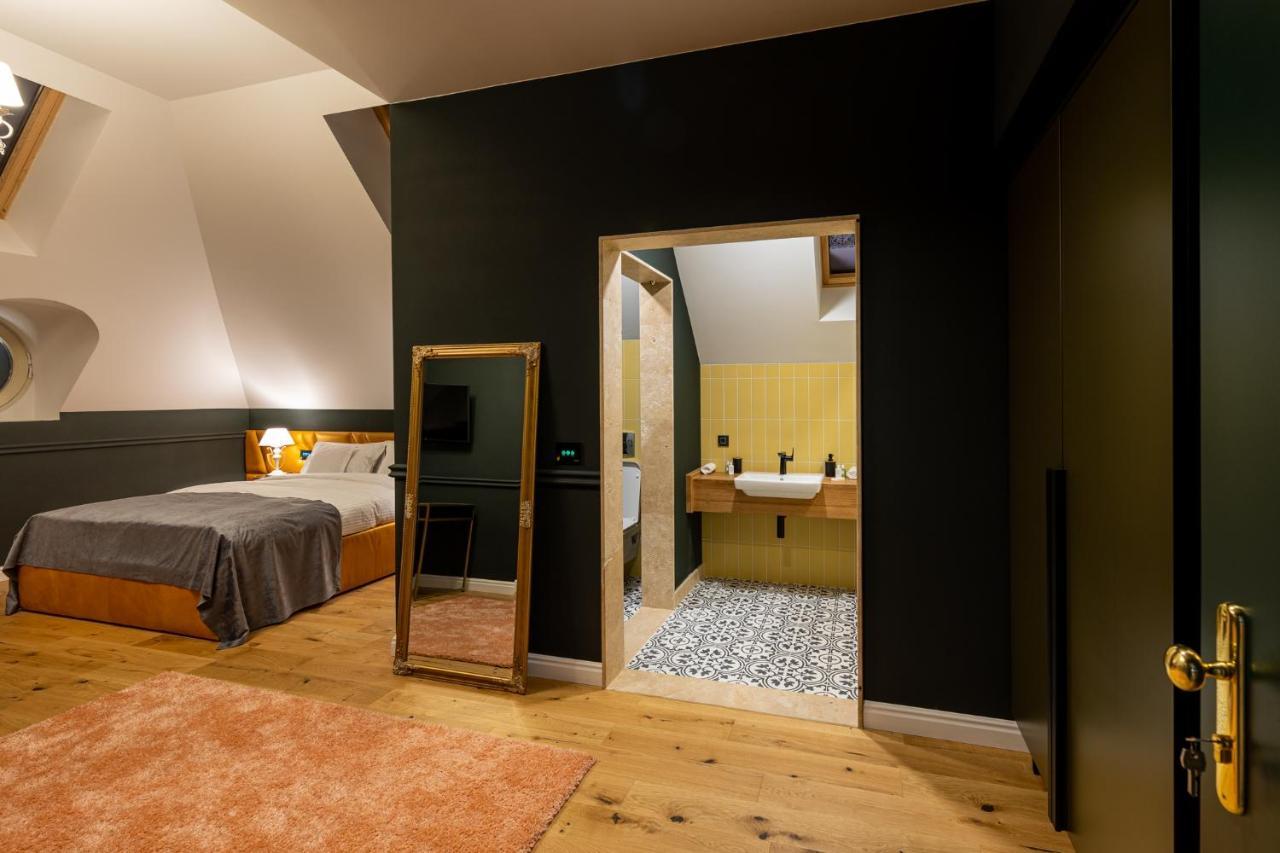 Boutique Hotel Cocosul De Aur Târgu-Mureş Eksteriør bilde